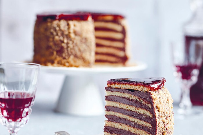 Carpathia Romanian dobos: Seven Layer Hungarian Cake