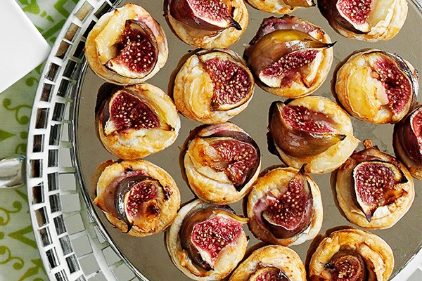 Roasted Figs with Goat's Cheese Canapé Recipe Roasted Figs with Goat's Cheese Canapé Recipe