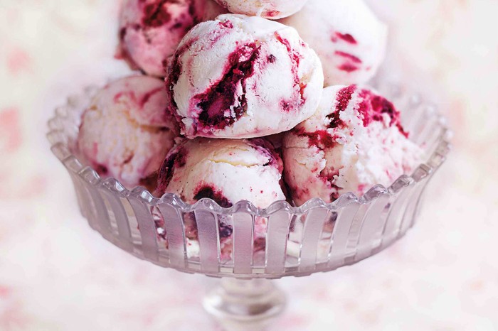 Blackberry and Raspberry-Ripple Ice Cream Recipe with Blackberries and Almond Tuilles Blackberry and Raspberry-Ripple Ice Cream Recipe with Blackberries and Almond Tuilles