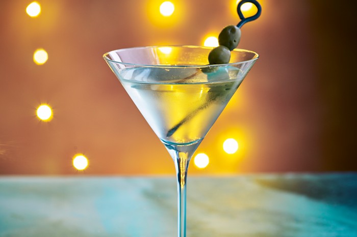 Best sipping cocktail recipes Dirty Gin Martini Cocktail Recipe