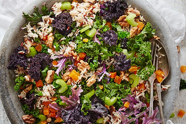 40 vegetarian salad recipes Winter green salad recipe with rice and walnuts