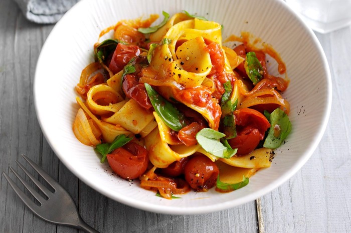Pappardelle with buttery tomato and shallot sauce Pappardelle with buttery tomato and shallot sauce