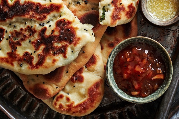 Paneer Stuffed Naan Recipe with Kale Paneer Stuffed Naan Recipe with Kale