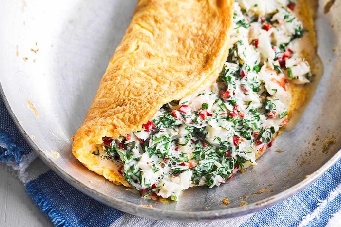 25452 Crab, chilli and herb omelette