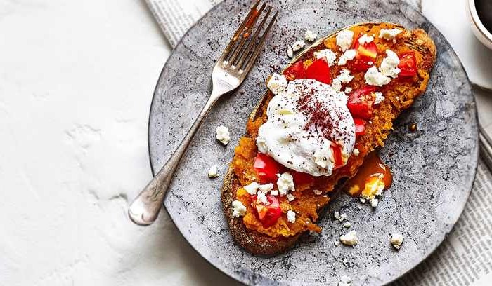 Squash toast with feta, sumac and poached egg Squash toast with feta, sumac and poached egg