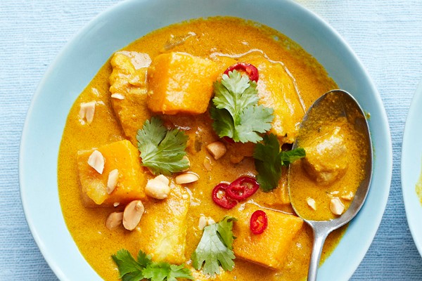 African Chicken Curry Recipe With Sweet Potato and Peanuts African Chicken Curry Recipe With Sweet Potato and Peanuts
