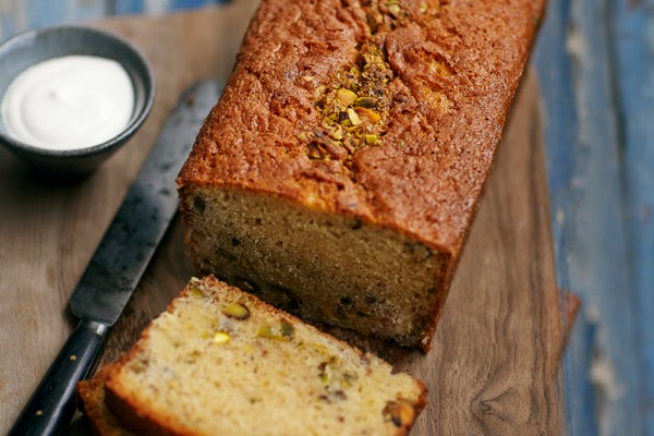 Rhubarb and Pistachio Loaf Recipe with Soured Cream Rhubarb and Pistachio Loaf Recipe with Soured Cream