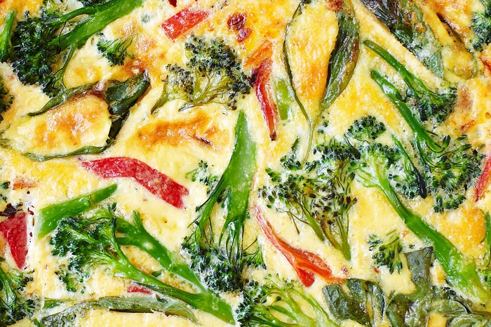Broccoli and roasted red pepper frittata Broccoli and roasted red pepper frittata