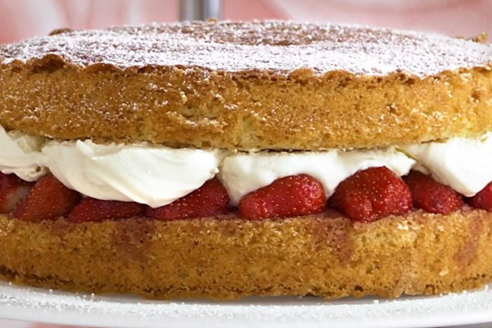 Victoria sandwich with fresh strawberry jam Victoria sandwich with fresh strawberry jam