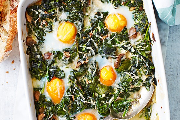 Baked eggs with spinach Baked eggs with spinach