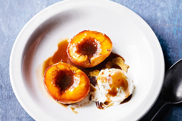 Roasted Peaches Recipe with Bourbon Sauce Roasted Peaches Recipe with Bourbon Sauce