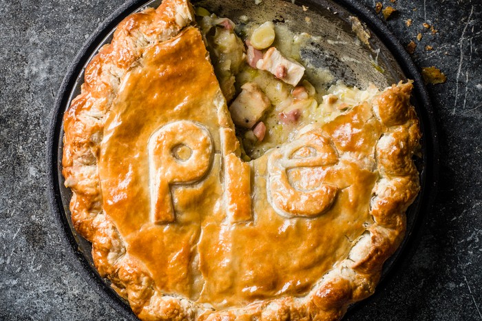 Chicken, leek, tarragon and bacon pie Chicken, leek, tarragon and bacon pie