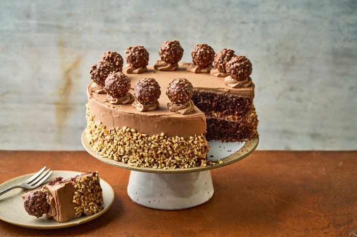 FerreroRocherCake FerreroRocherCake