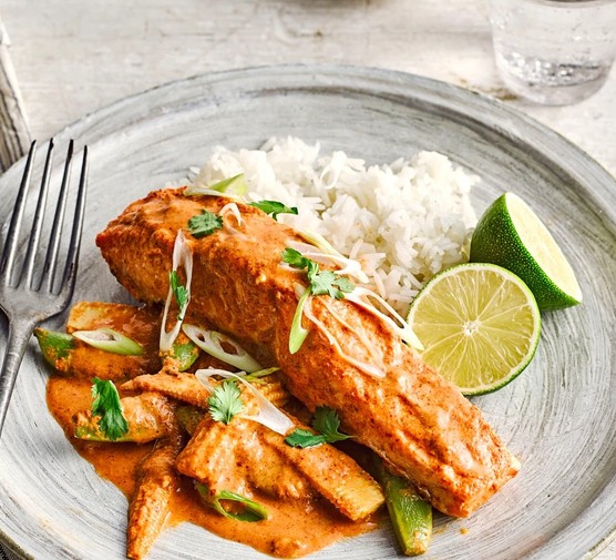 Healthy-thai Salmon TrayBake healthy thai salmon tray bake with rice