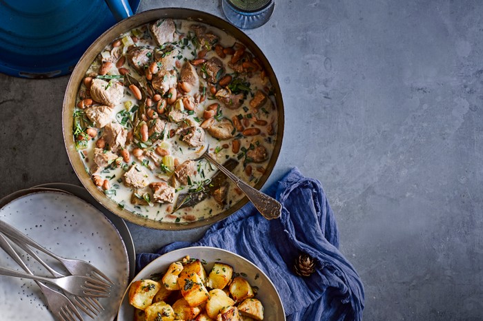 Pork shoulder with tarragon and borlotti beans Pork shoulder with tarragon and borlotti beans