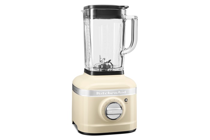 KitchenAid K400 blender A cream and glass blender