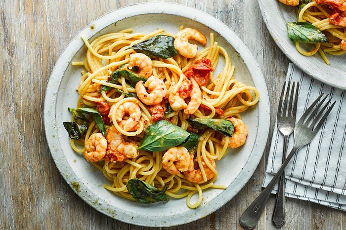 Prawn spaghetti with tomato, chilli and basil
