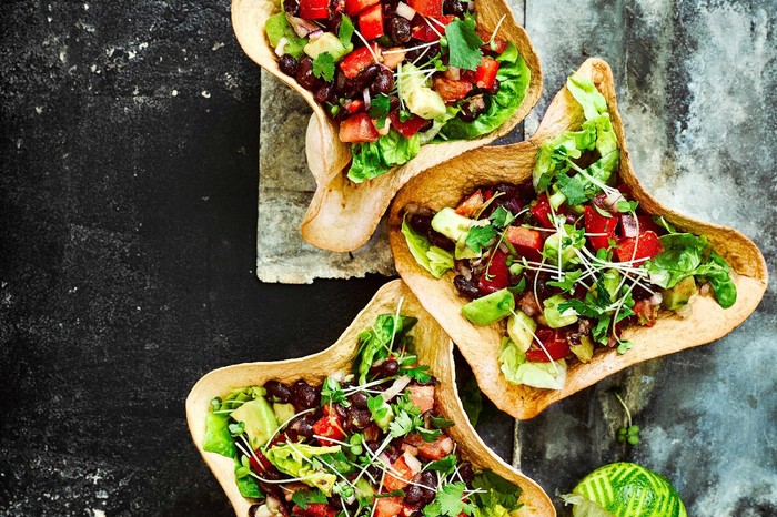 OLI0318-Healthy-MexicanSaladTortillaBowls OLI0318-Healthy-MexicanSaladTortillaBowls