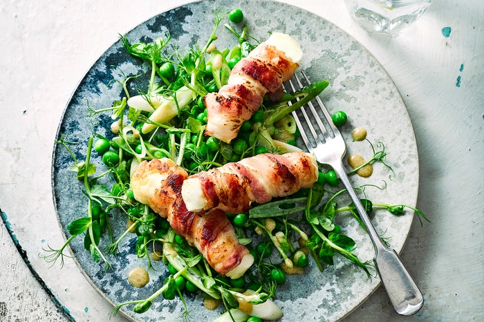 Bacon-Wrapped Halloumi Recipe with Pea Salad Bacon-Wrapped Halloumi Recipe with Pea Salad