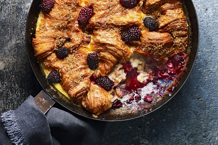 Croissant Bread and Butter Pudding Recipe With Blackberries Croissant Bread and Butter Pudding Recipe With Blackberries