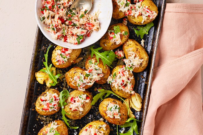 Roasted new potatoes with chilli crab salsa Roasted potatoes with crab salsa