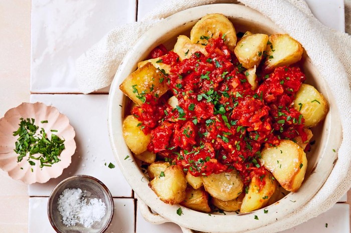 Easy Patatas Bravas Recipe Easy Patatas Bravas Recipe