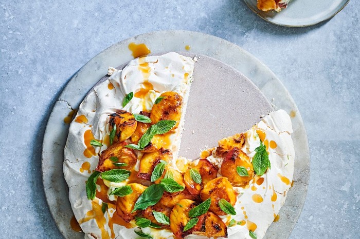 pavlova-II_charlie-richards-3e21e28 pavlova-II_charlie-richards-3e21e28