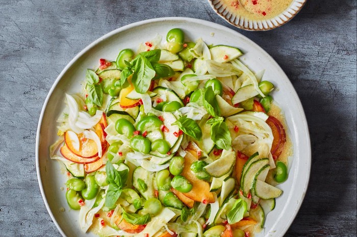 40 vegetarian salad recipes Broad bean, peach and fennel salad